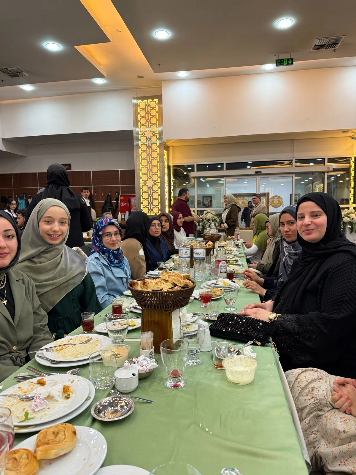 İLEDEP Hikme Öğrencileri İftar Sofrasında Bir Araya Geldi